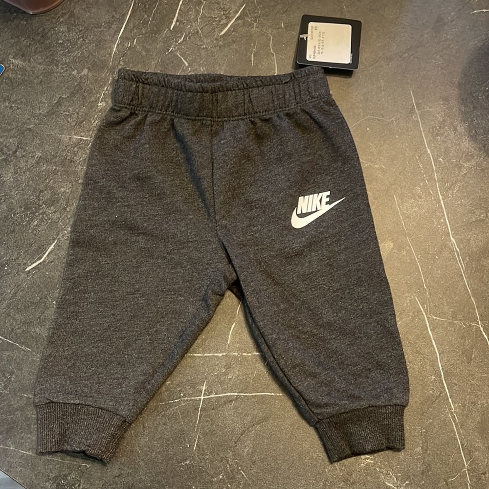 Nike Sweatpants (6M)